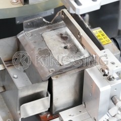 Fully automatic coaxial axis dual -headed line stripping tin machine